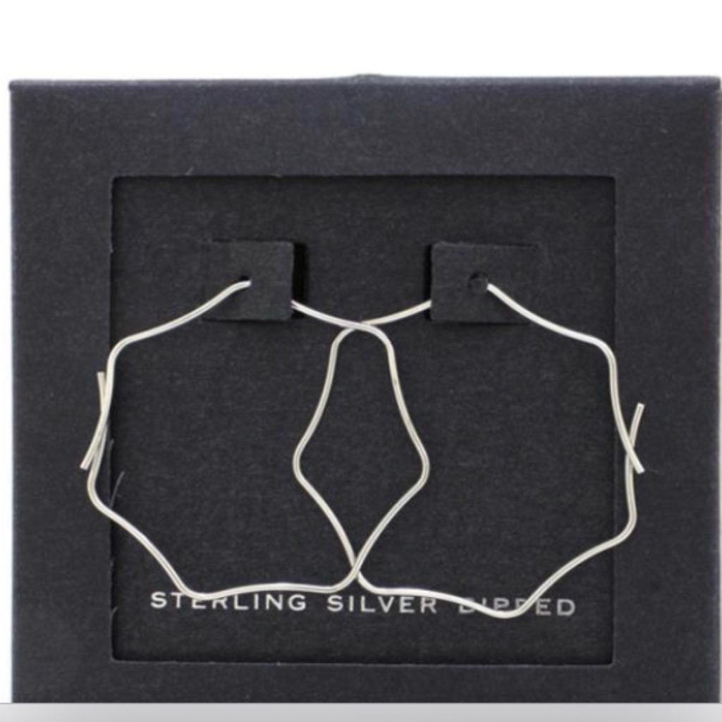 Secret Box Sterling Silver Dipped Wave 1 1/8 Inch Hoop Earring (Y)